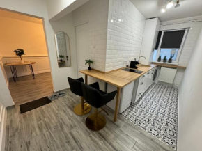 Pinewood Apartment